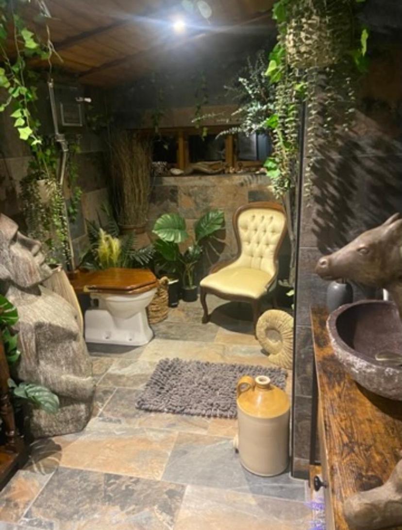 Jungle Cabin Martin Mill Exterior photo